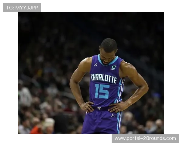 沃克社媒发文庆祝创队史出场纪录 419战贡献8球37助再添传奇